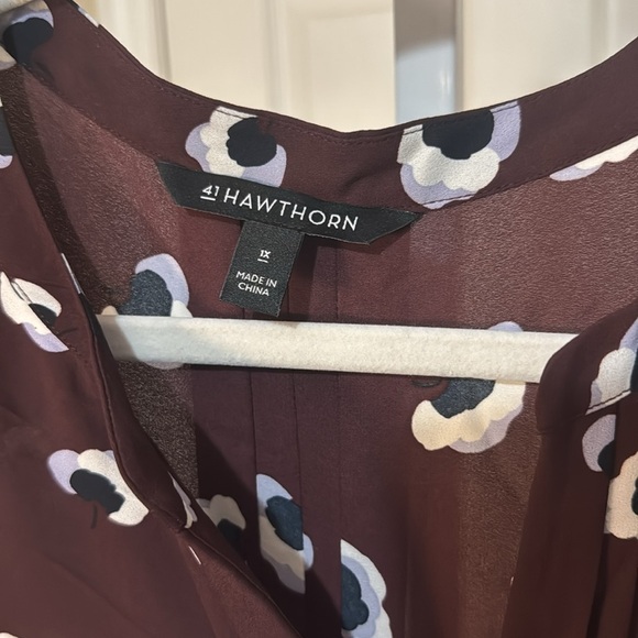 41 Hawthorn White and Purple Blouse Elegant Top - Picture 3 of 5